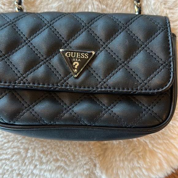 Nwot. Guess crossbody - Picture 5 of 10